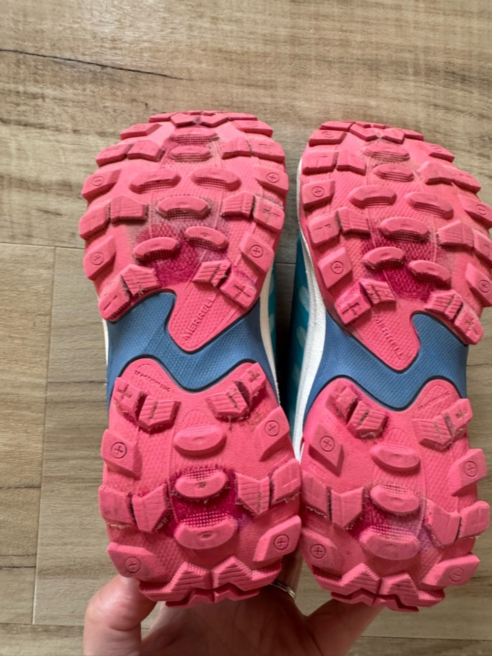 Merrill Hiking Shoes, Coral and Blue, Girls Size 1 - Picture 3 of 4
